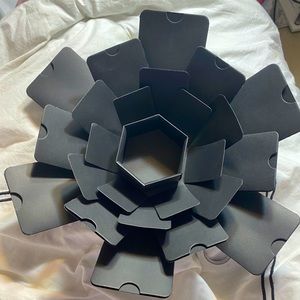 Octagon exploding picture box!